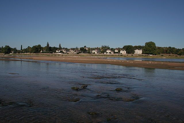 La Pointe, vue de la rive opposée de la Loire